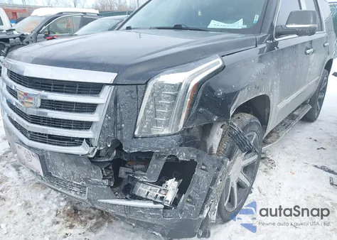 2015 Cadillac Escalade Premium z USA, uszkodzony, nr VIN 1GYS4NKJXFR666815